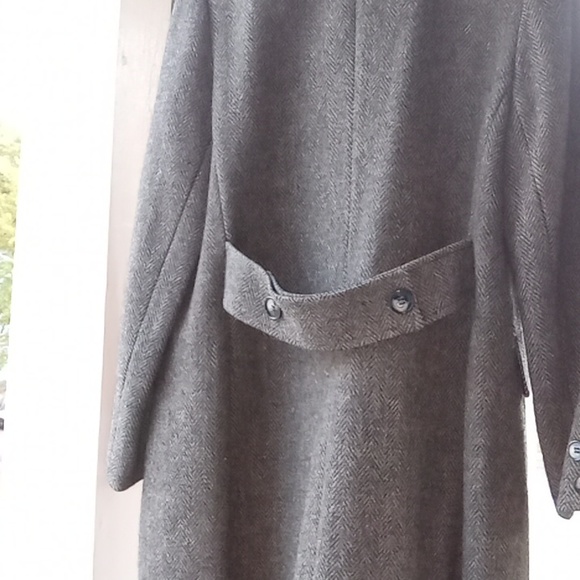 Coat - Picture 9 of 10